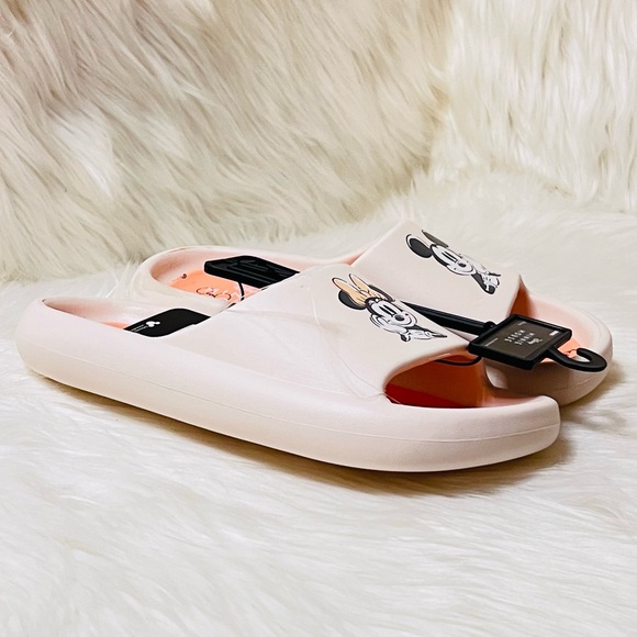 Minnie and Mickey‎ Sandals - Picture 3 of 5